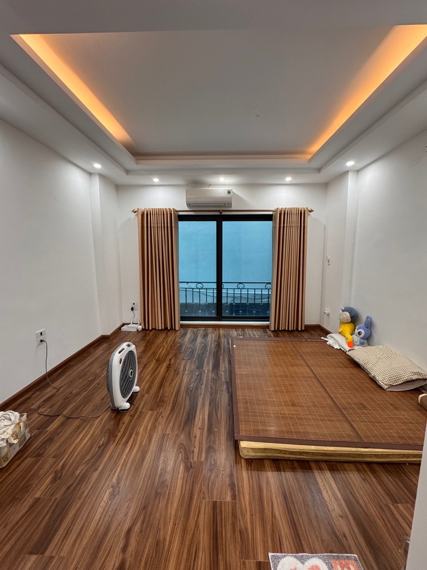 Bán nhà Đại La - diện tích 30m2 5 tầng - Nhà mới xây - giá 7,7 tỷ
