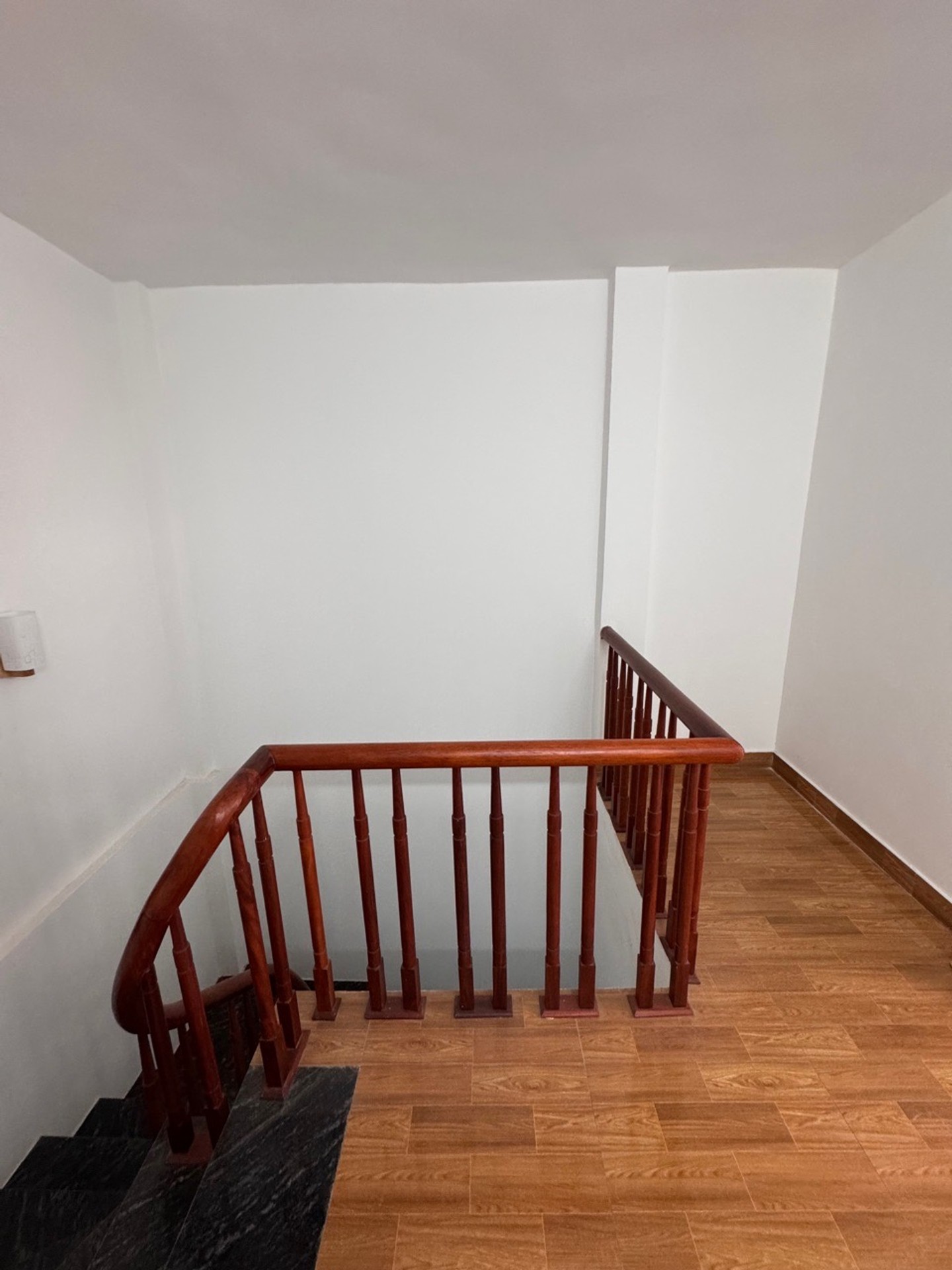 Bán nhà Đại La - diện tích 30m2 5 tầng - Nhà mới xây - giá 7,7 tỷ