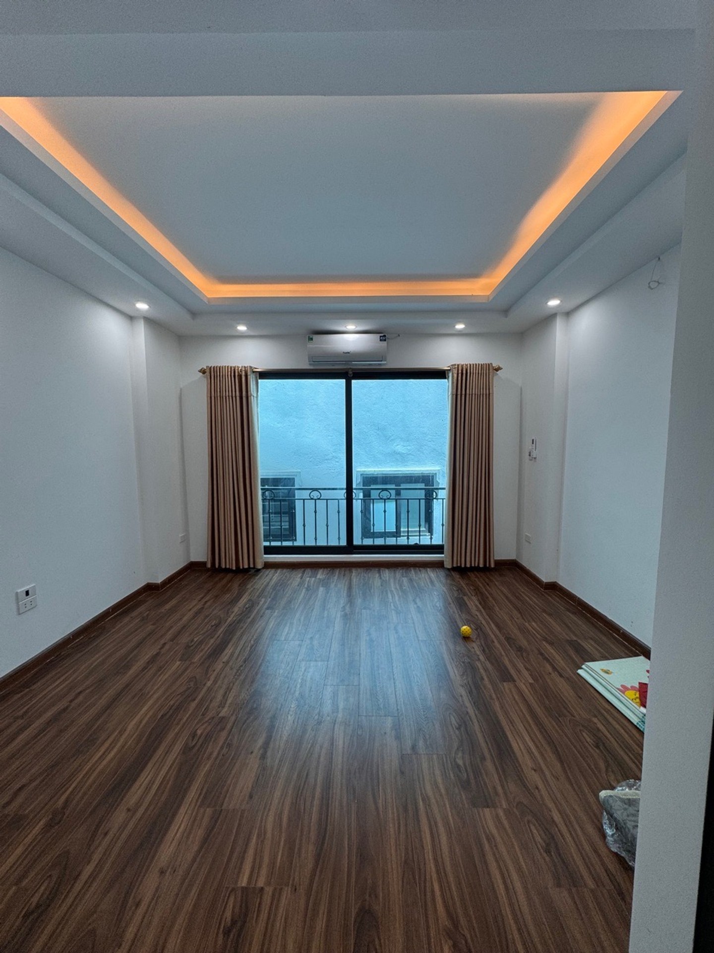 Bán nhà Đại La - diện tích 30m2 5 tầng - Nhà mới xây - giá 7,7 tỷ