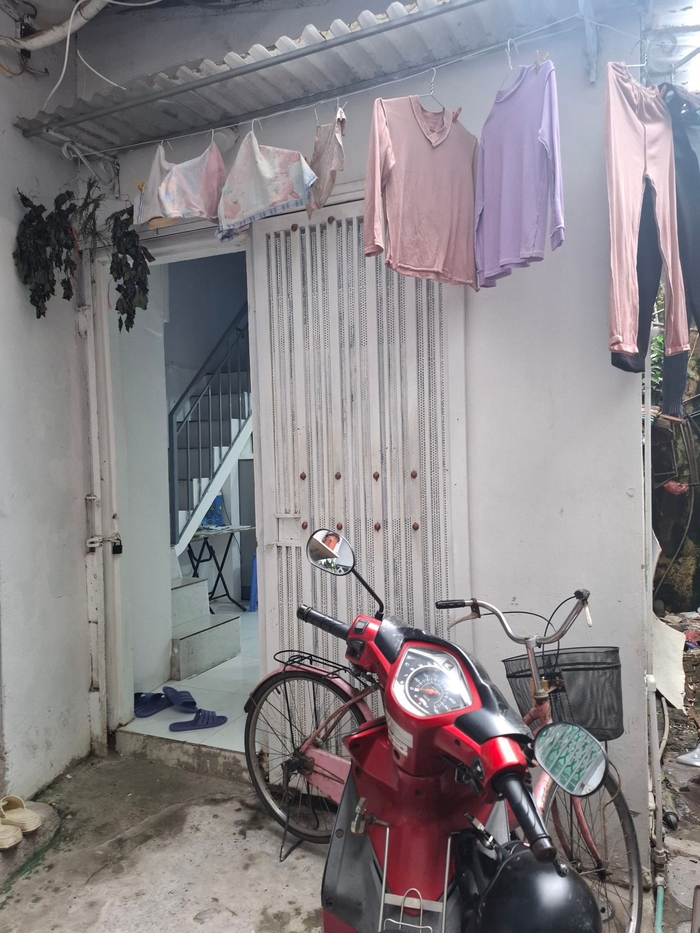 Bán nhà Trương Định - diện tích 15m2 1.5 tầng - Nhà nhỏ tiền dễ bán - giá 1,5 tỷ