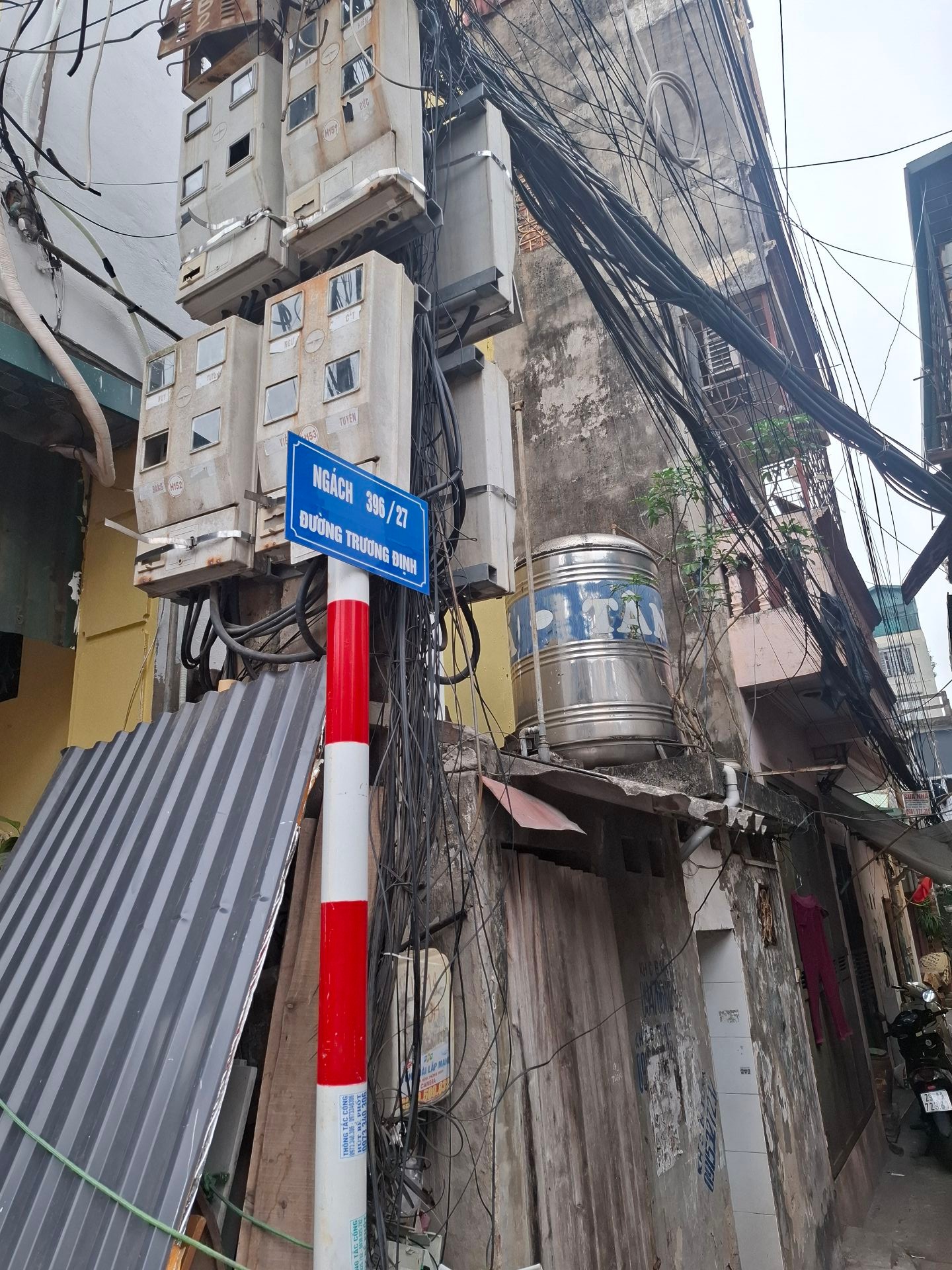 Bán nhà Trương Định - diện tích 15m2 1.5 tầng - Nhà nhỏ tiền dễ bán - giá 1,5 tỷ