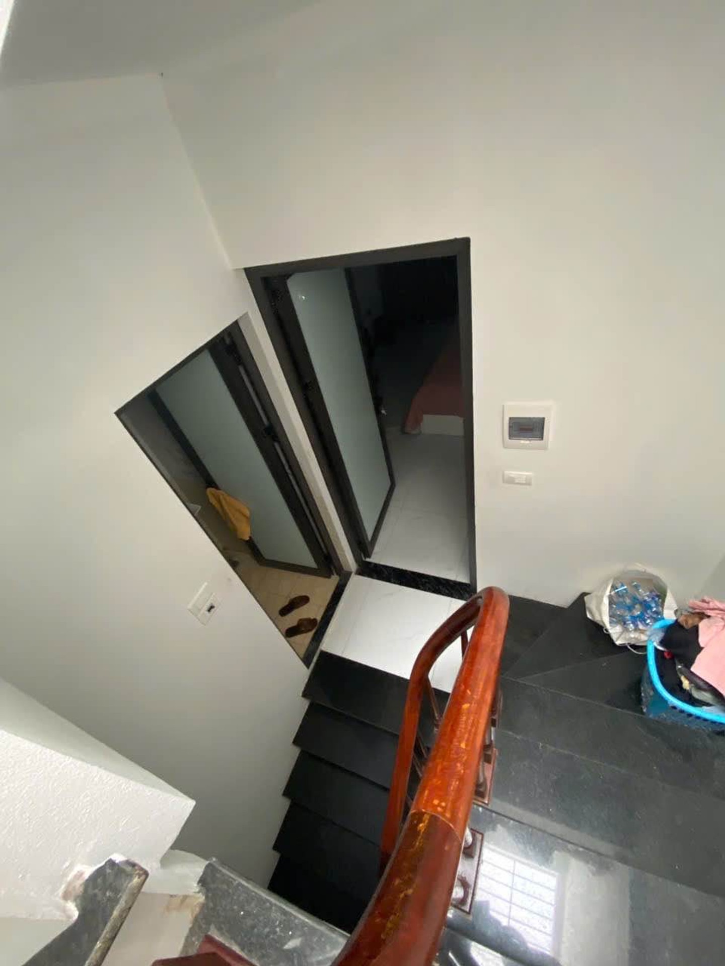 Bán nhà Vĩnh Hưng - diện tích 30m2 3 tầng - Cạnh ô tô tránh - giá 3,55 tỷ