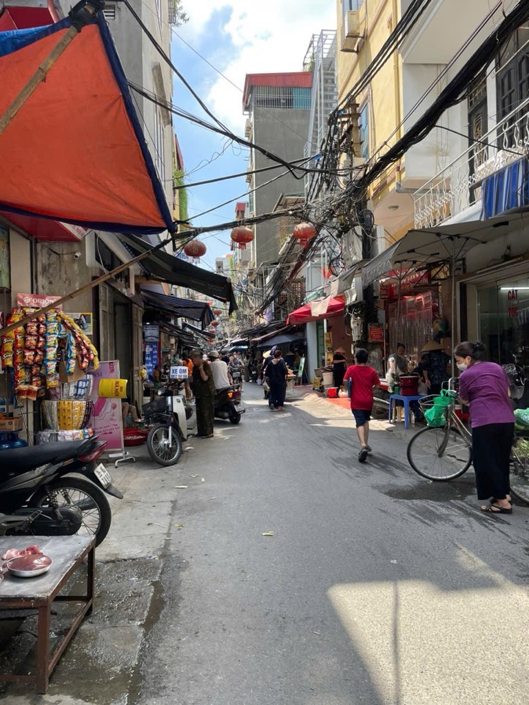 Bán nhà Ngõ Chợ Khâm Thiên - diện tích 100.6m2 3 tầng - Kinh doanh sầm uất - giá 25,5 tỷ