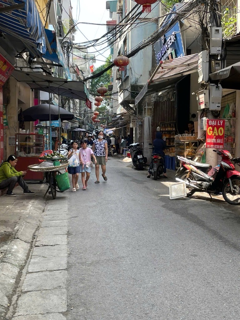 Bán nhà Ngõ Chợ Khâm Thiên - diện tích 100.6m2 3 tầng - Kinh doanh sầm uất - giá 25,5 tỷ