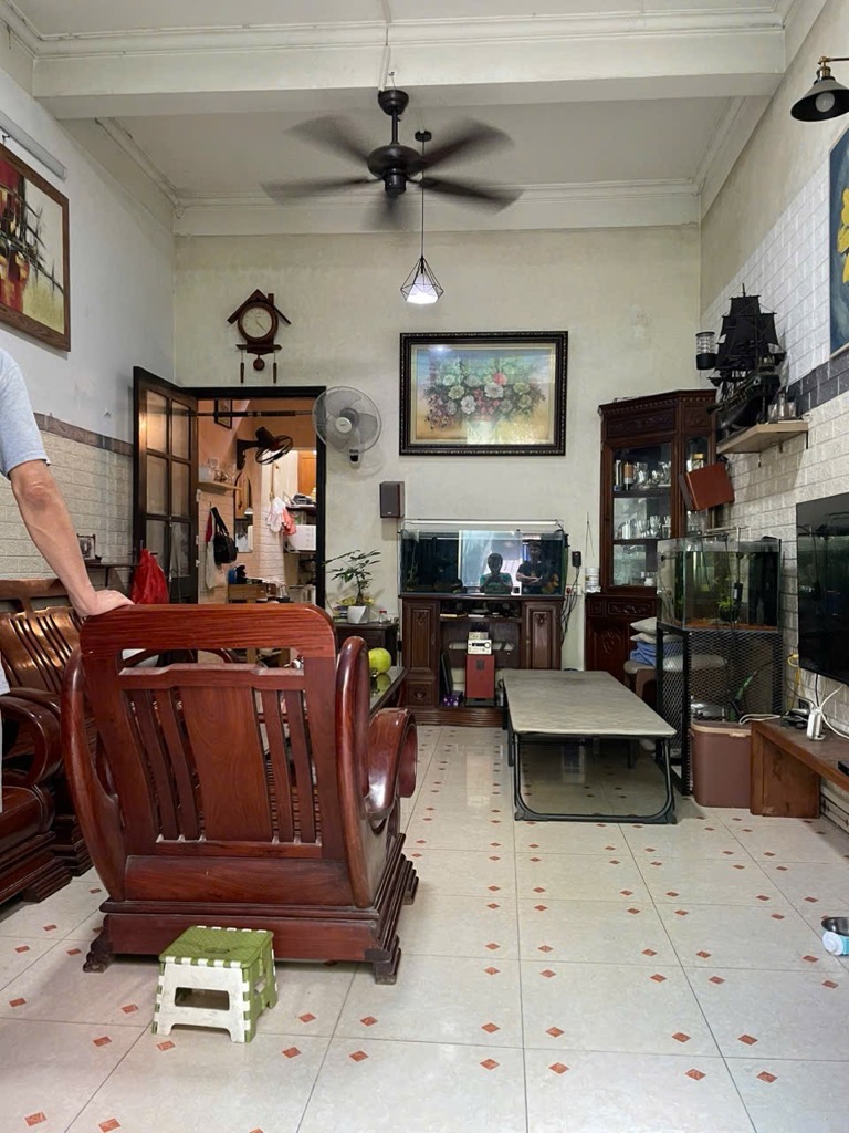 Bán nhà Ngõ Chợ Khâm Thiên - diện tích 100.6m2 3 tầng - Kinh doanh sầm uất - giá 25,5 tỷ