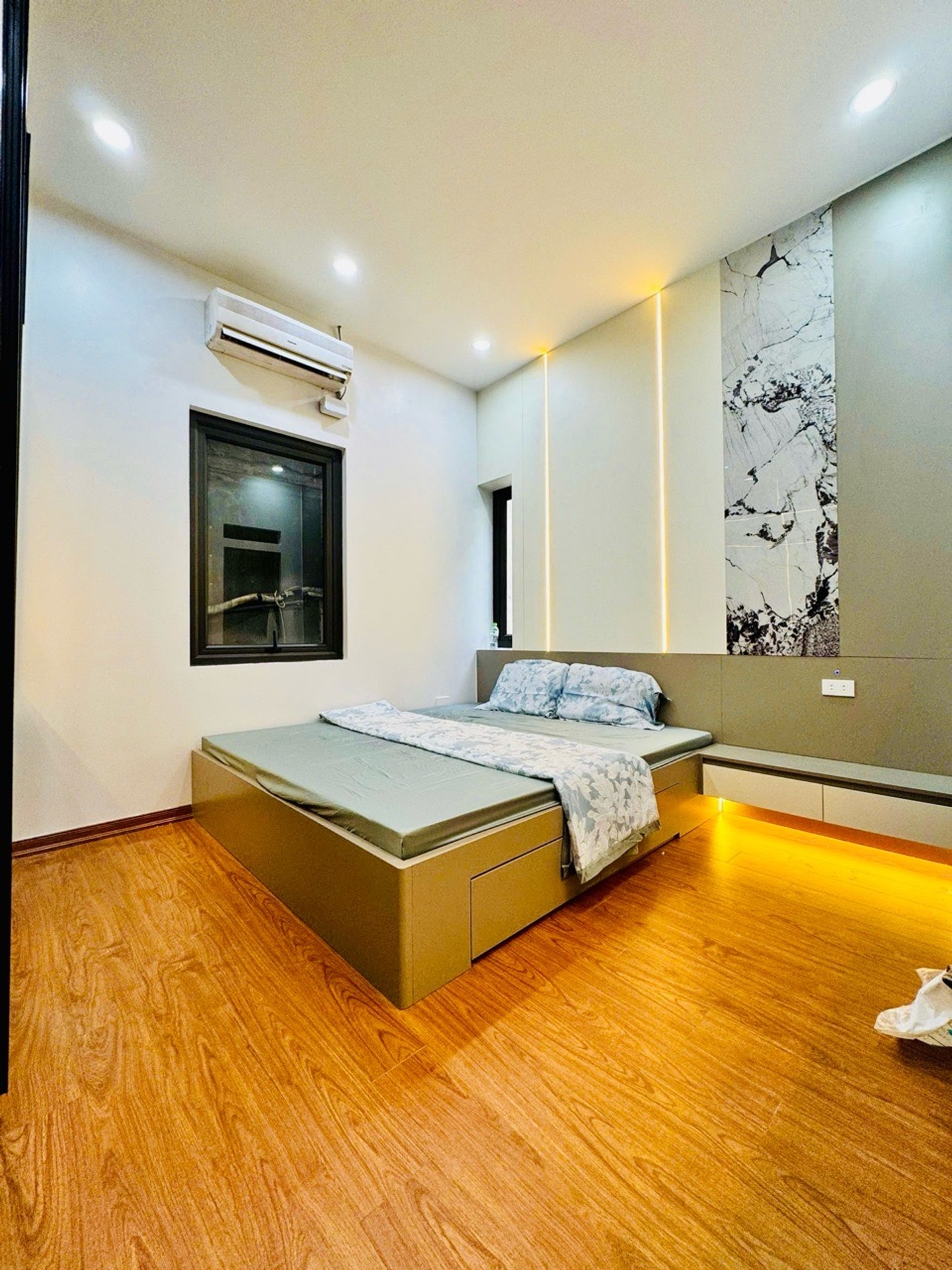 Bán nhà Nguyễn Văn Tuyết - diện tích 18m2 4 tầng - Ngõ xe máy tránh - giá 5,9 tỷ