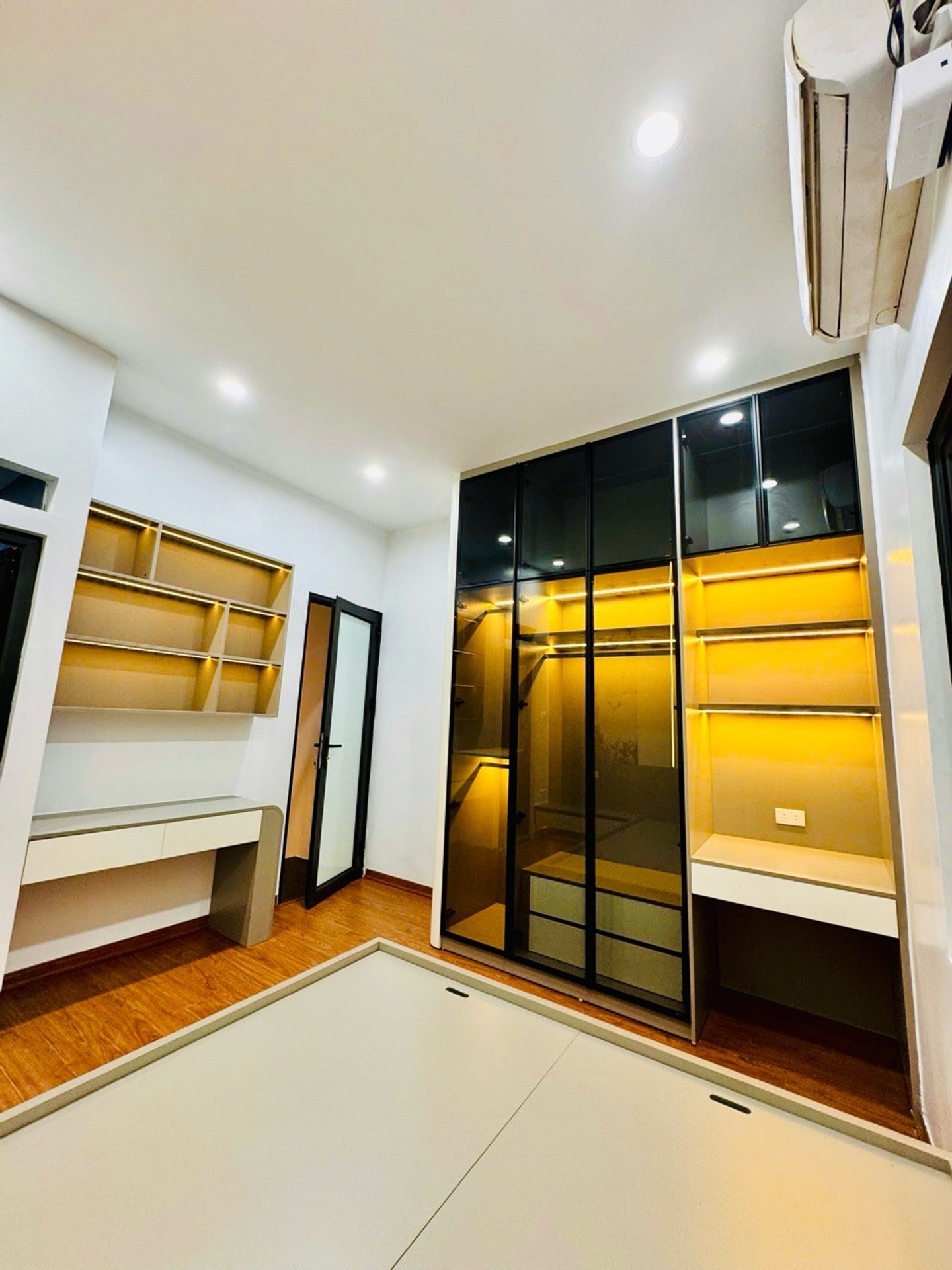 Bán nhà Nguyễn Văn Tuyết - diện tích 18m2 4 tầng - Ngõ xe máy tránh - giá 5,9 tỷ