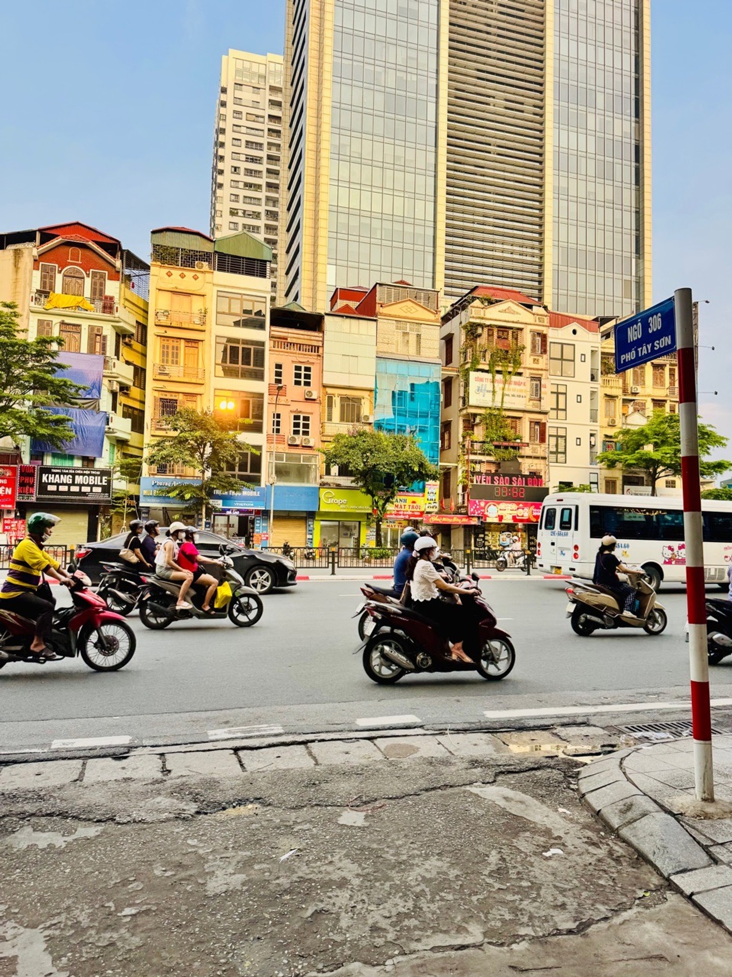 Bán nhà Nguyễn Văn Tuyết - diện tích 18m2 4 tầng - Ngõ xe máy tránh - giá 5,9 tỷ