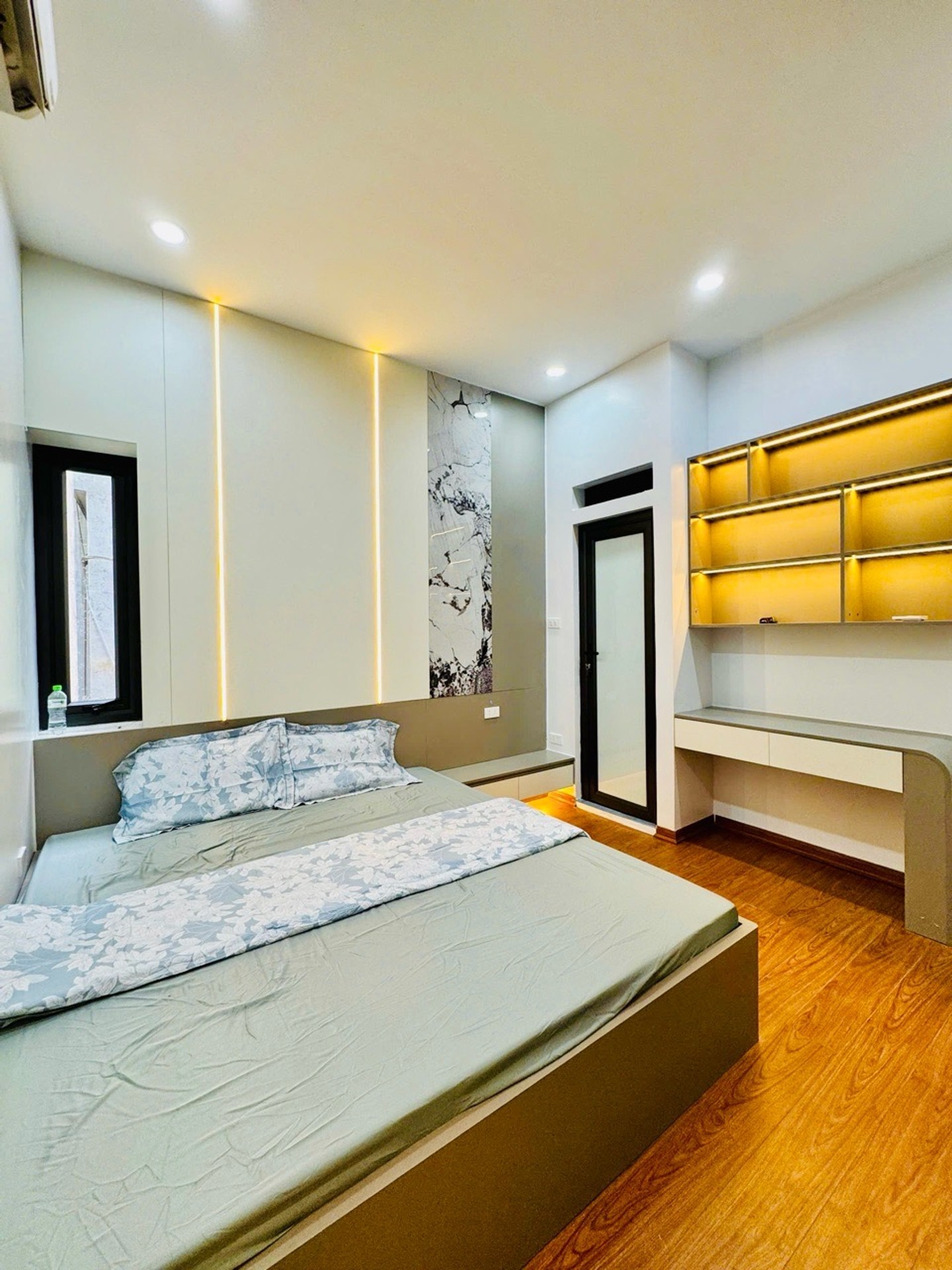Bán nhà Nguyễn Văn Tuyết - diện tích 18m2 4 tầng - Ngõ xe máy tránh - giá 5,9 tỷ