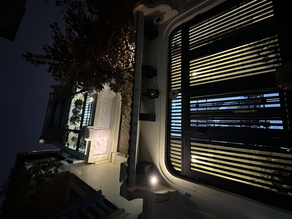 Bán nhà Nguyễn Trãi - diện tích 98m2 6 tầng - Biệt thự nhỏ xinh - giá 25,5 tỷ