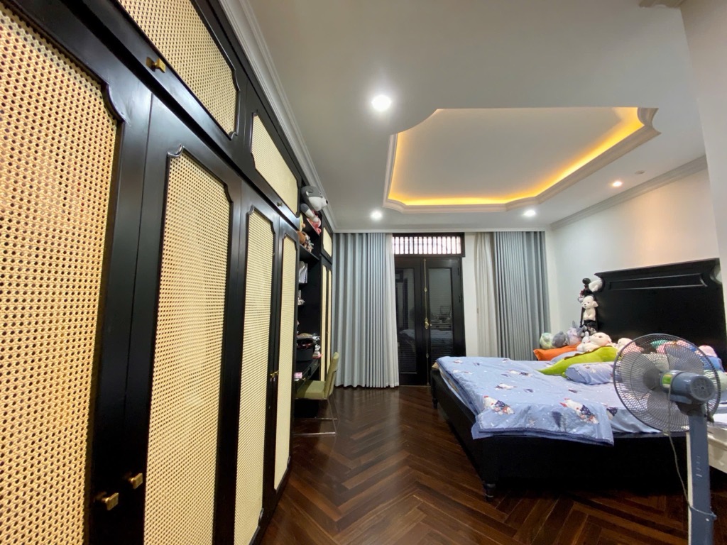 Bán nhà Nguyễn Trãi - diện tích 98m2 6 tầng - Biệt thự nhỏ xinh - giá 25,5 tỷ