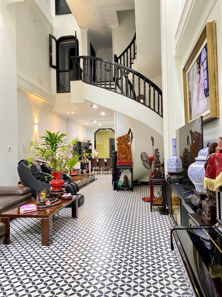 Bán nhà Nguyễn Trãi - diện tích 98m2 6 tầng - Biệt thự nhỏ xinh - giá 25,5 tỷ