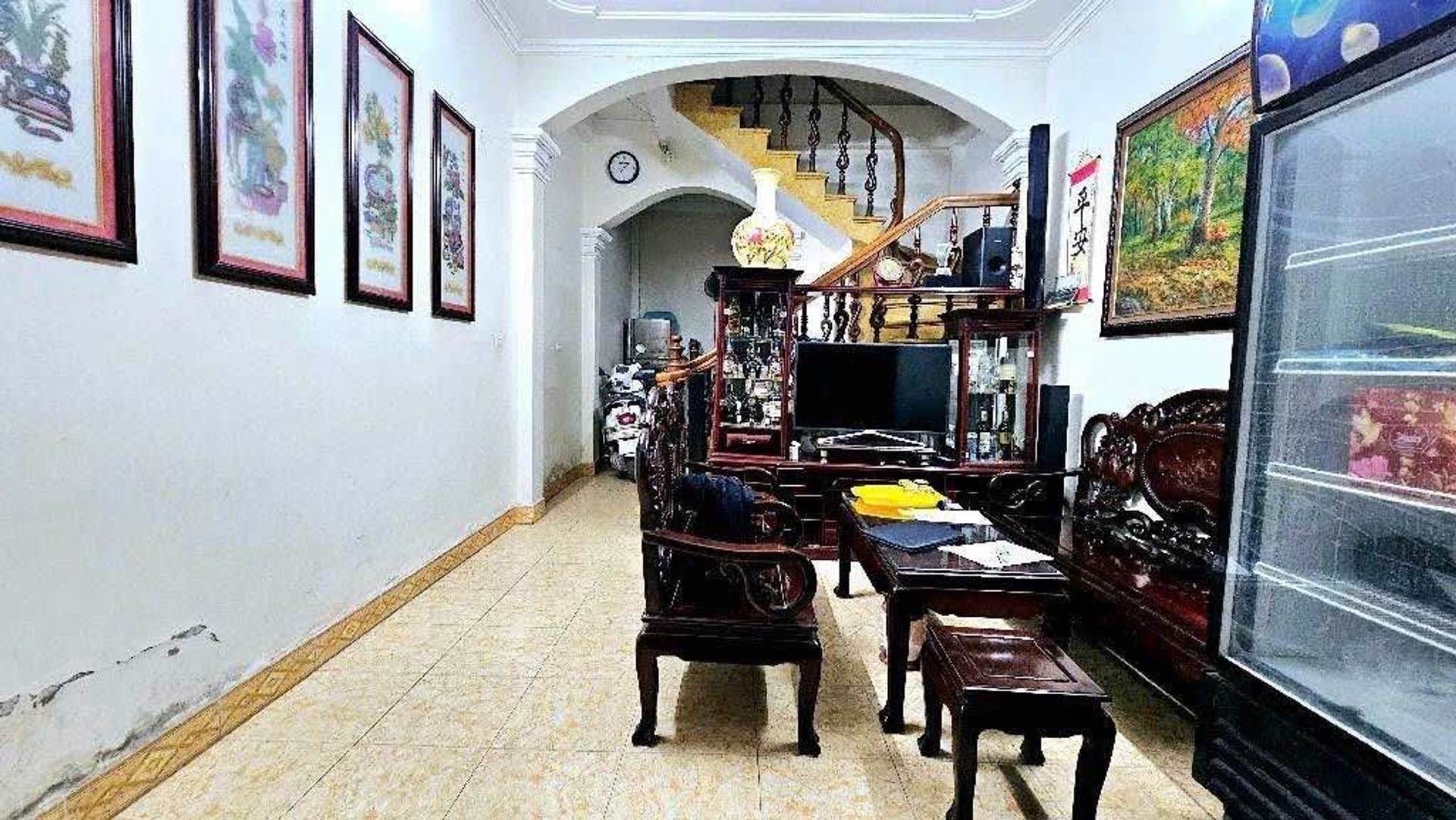 Bán nhà Đại Từ - diện tích 41m2 4 tầng - Ô TÔ TRÁNH RẤT GẦN - giá 11,6 tỷ