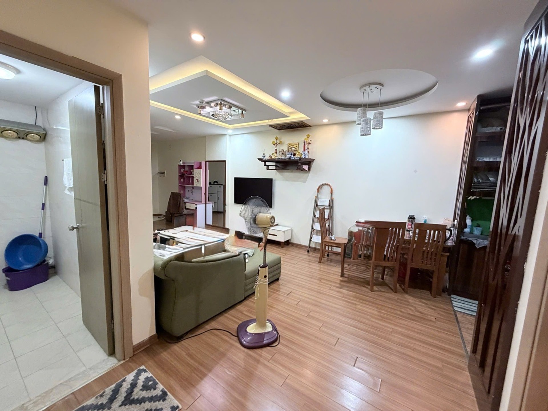 Bán nhà Lĩnh Nam - diện tích 73m2 1 tầng - Căn hộ 2 ngủ 2 WC - giá 6,3 tỷ