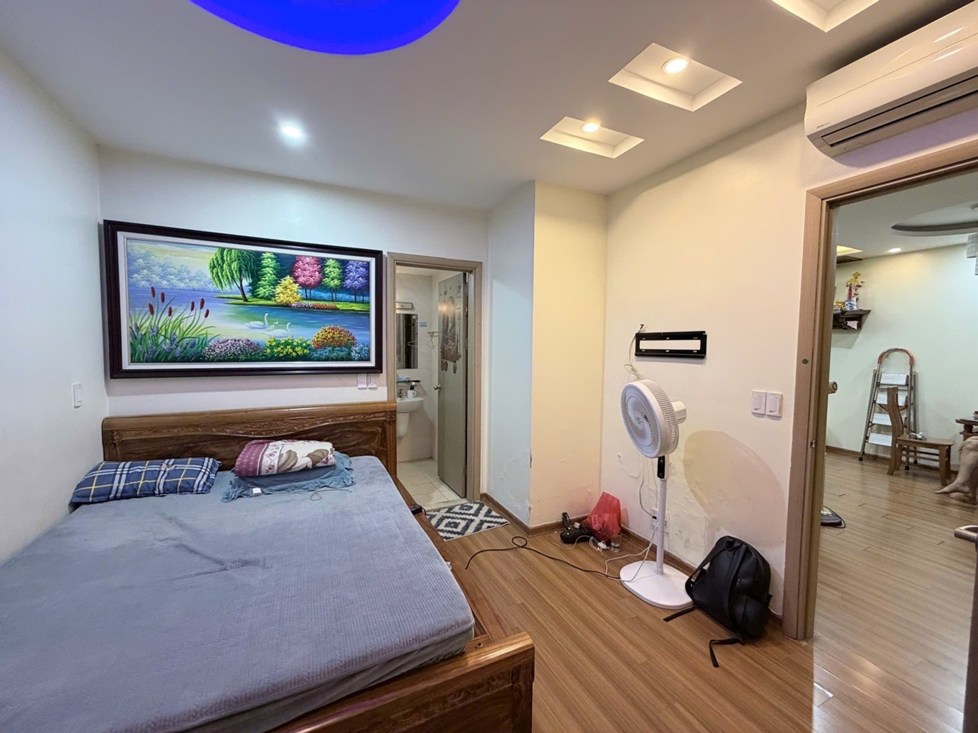 Bán nhà Lĩnh Nam - diện tích 73m2 1 tầng - Căn hộ 2 ngủ 2 WC - giá 6,3 tỷ