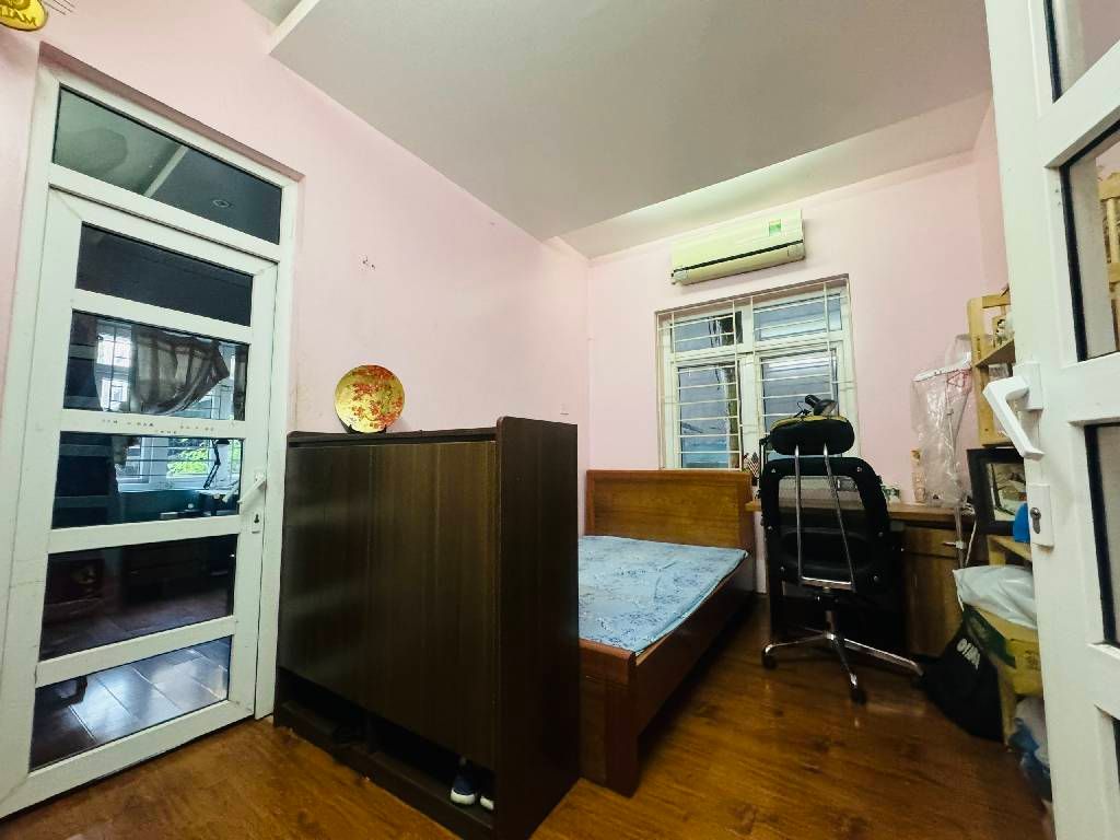 Bán nhà Âu Cơ - diện tích 198m2 2 tầng - Gara ô tô - giá 47,5 tỷ