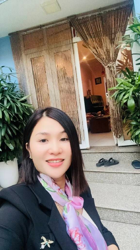 Bán nhà Âu Cơ - diện tích 198m2 2 tầng - Gara ô tô - giá 47,5 tỷ