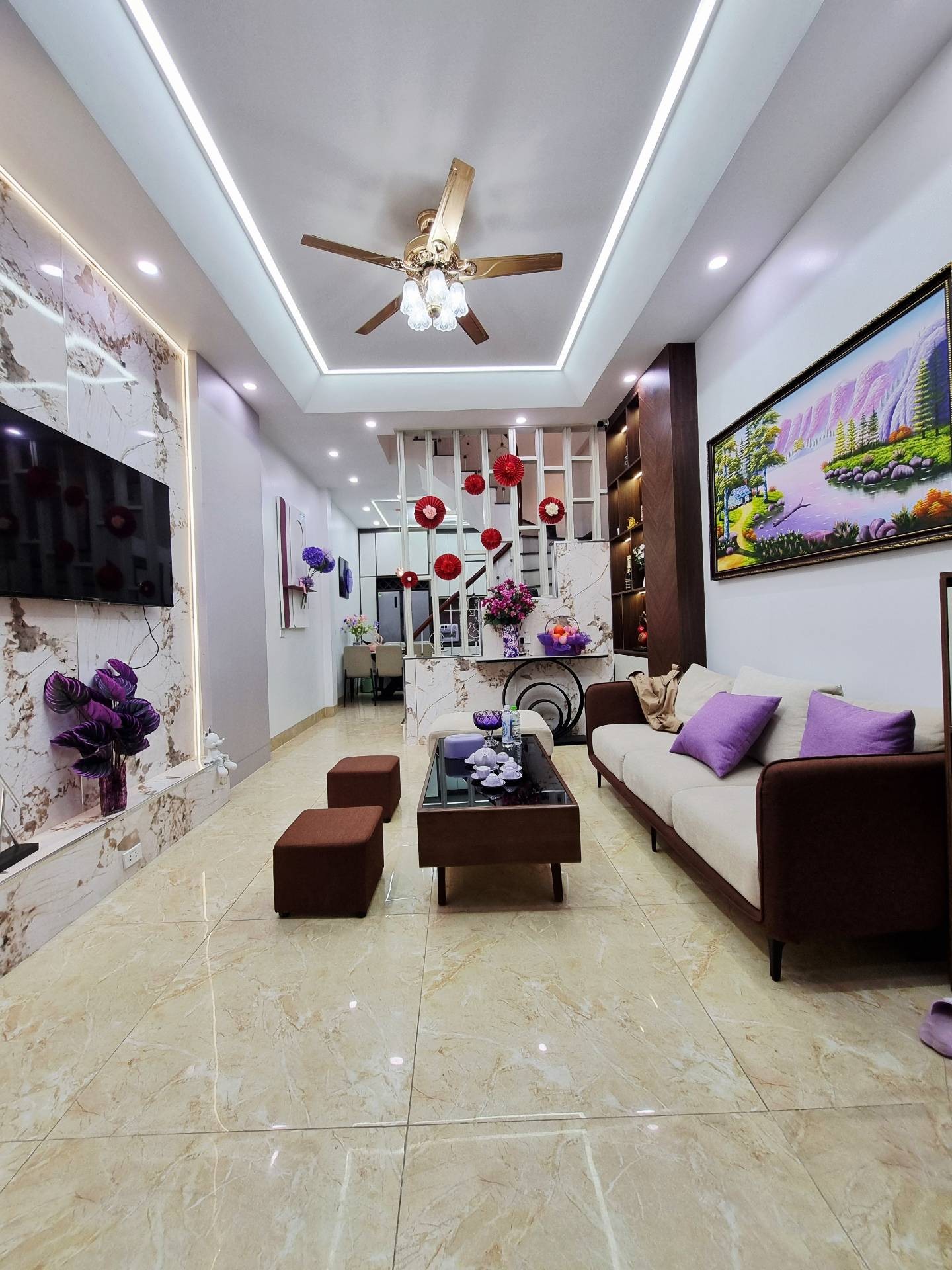 Bán nhà Hồng Mai - diện tích 40m2 4 tầng - Nhà đẹp đón Tết, gần phố - giá 9,7 tỷ