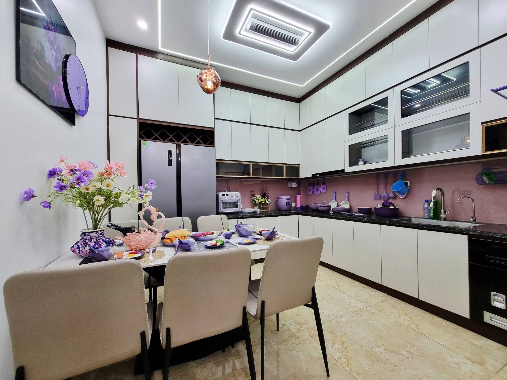 Bán nhà Hồng Mai - diện tích 40m2 4 tầng - Nhà đẹp đón Tết, gần phố - giá 9,7 tỷ
