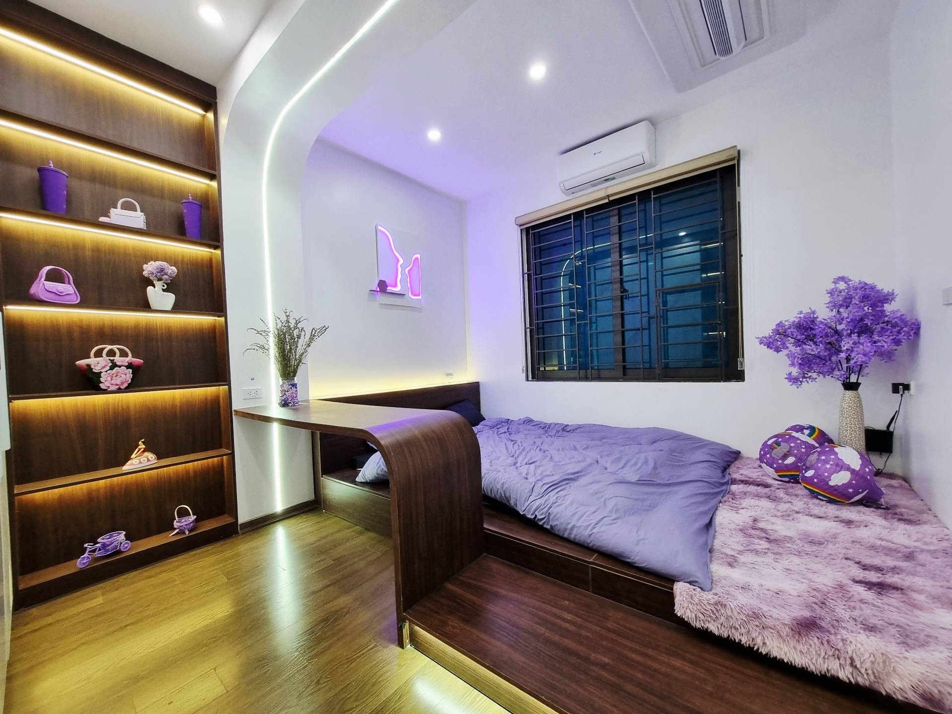 Bán nhà Hồng Mai - diện tích 40m2 4 tầng - Nhà đẹp đón Tết, gần phố - giá 9,7 tỷ