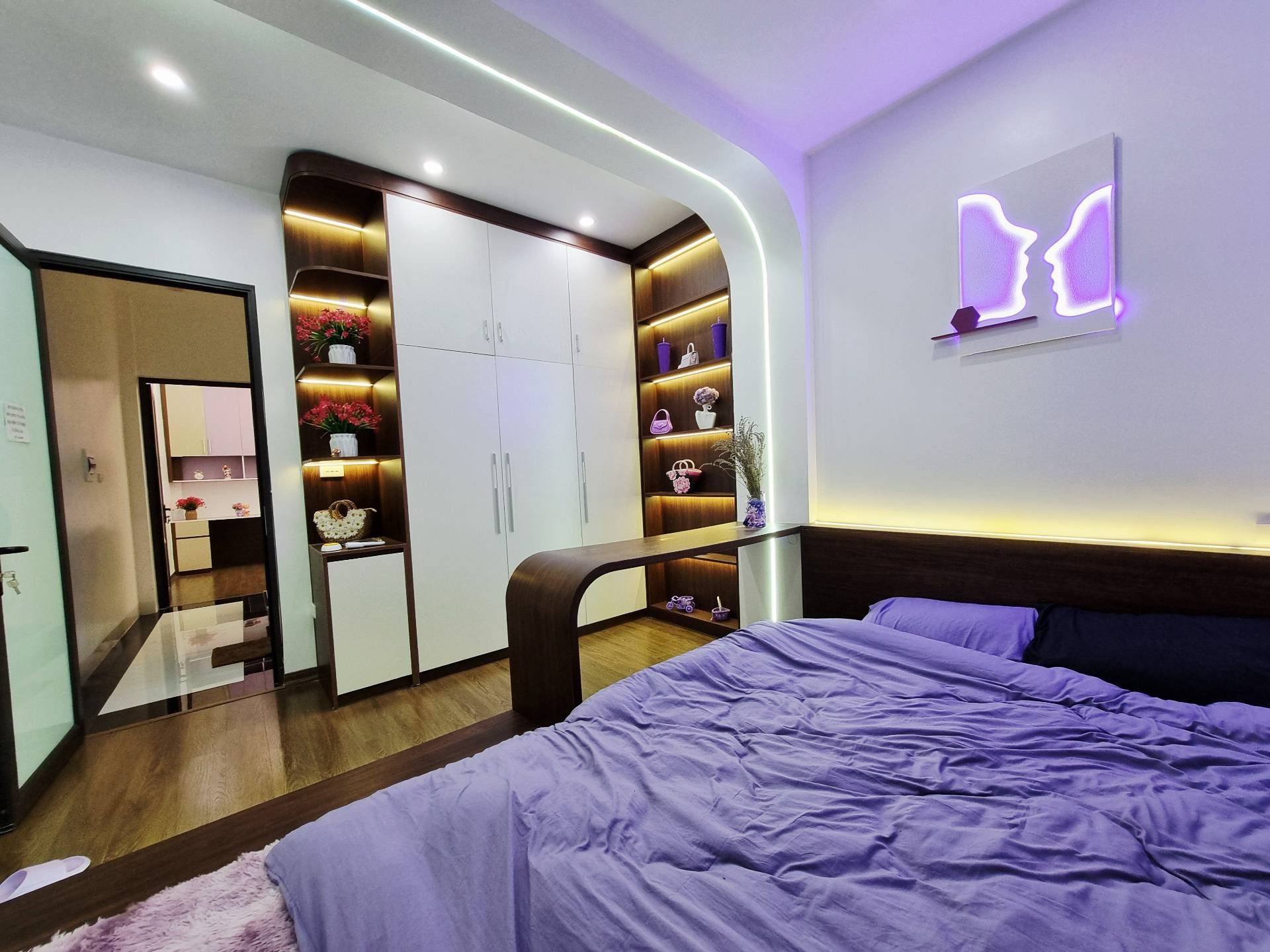 Bán nhà Hồng Mai - diện tích 40m2 4 tầng - Nhà đẹp đón Tết, gần phố - giá 9,7 tỷ