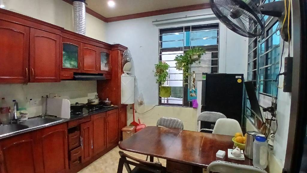 Bán nhà Kim Giang - diện tích 39m2 3 tầng - ô tô đỗ 30m - giá 8,8 tỷ