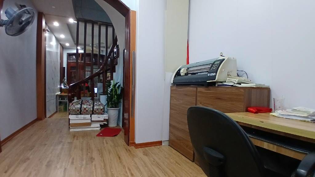 Bán nhà Kim Giang - diện tích 39m2 3 tầng - ô tô đỗ 30m - giá 8,8 tỷ