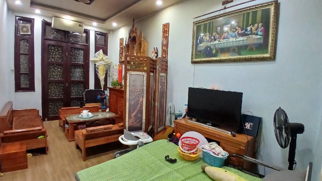 Bán nhà Kim Giang - diện tích 39m2 3 tầng - ô tô đỗ 30m - giá 8,8 tỷ