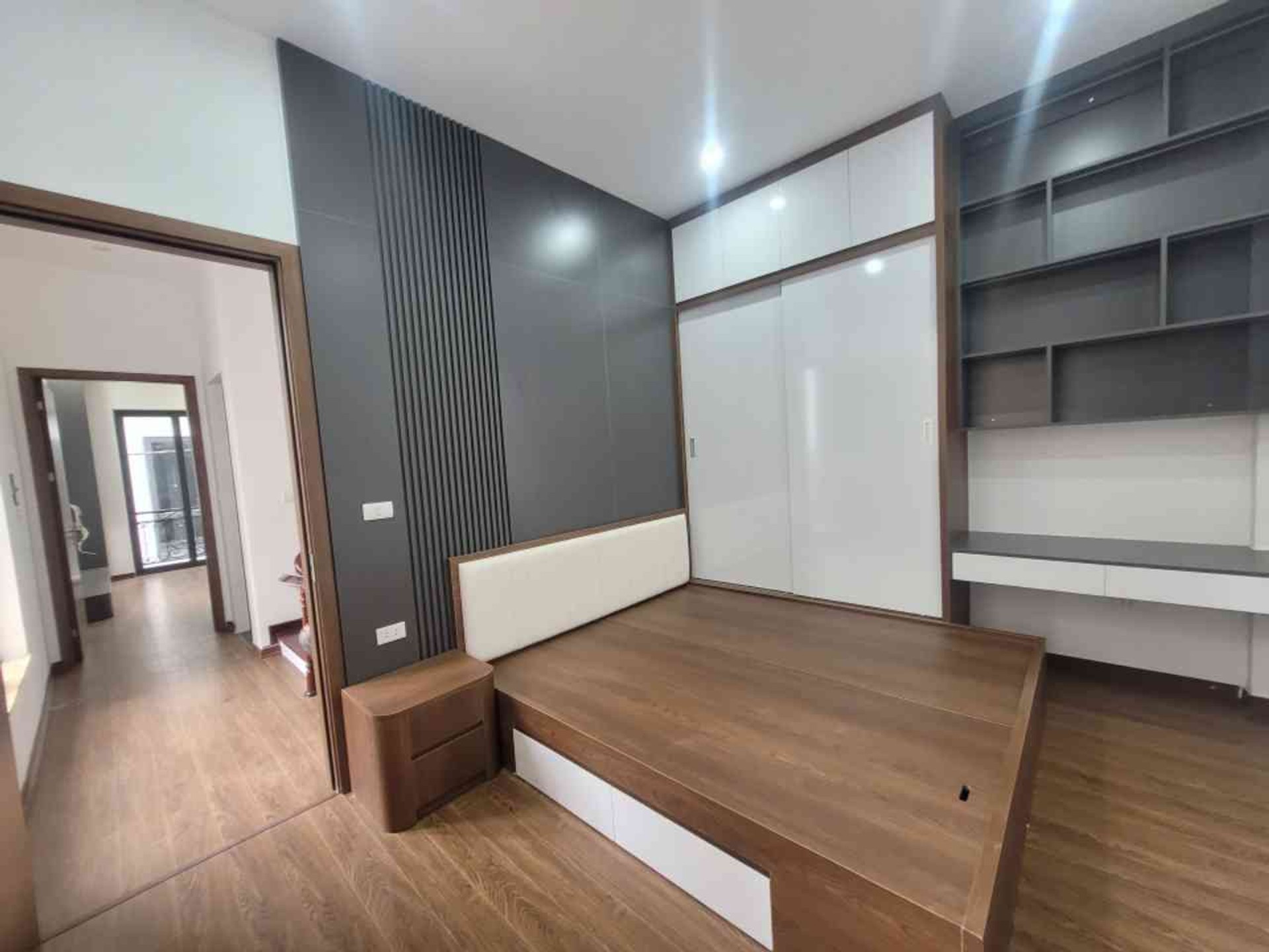 Bán nhà Định Công Thượng - diện tích 45m2 4 tầng - Ngõ Thông - giá 14 tỷ
