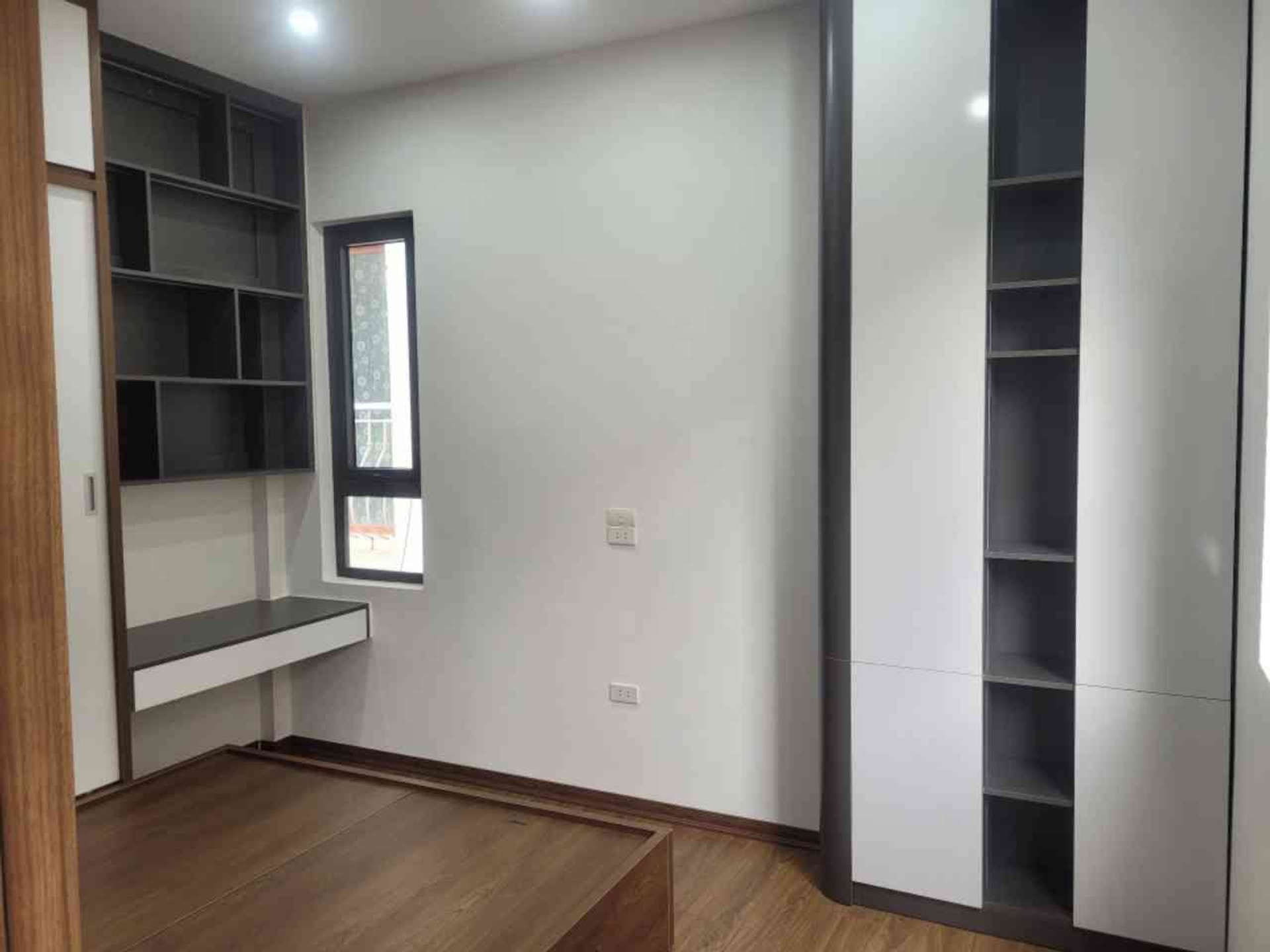 Bán nhà Định Công Thượng - diện tích 45m2 4 tầng - Ngõ Thông - giá 14 tỷ