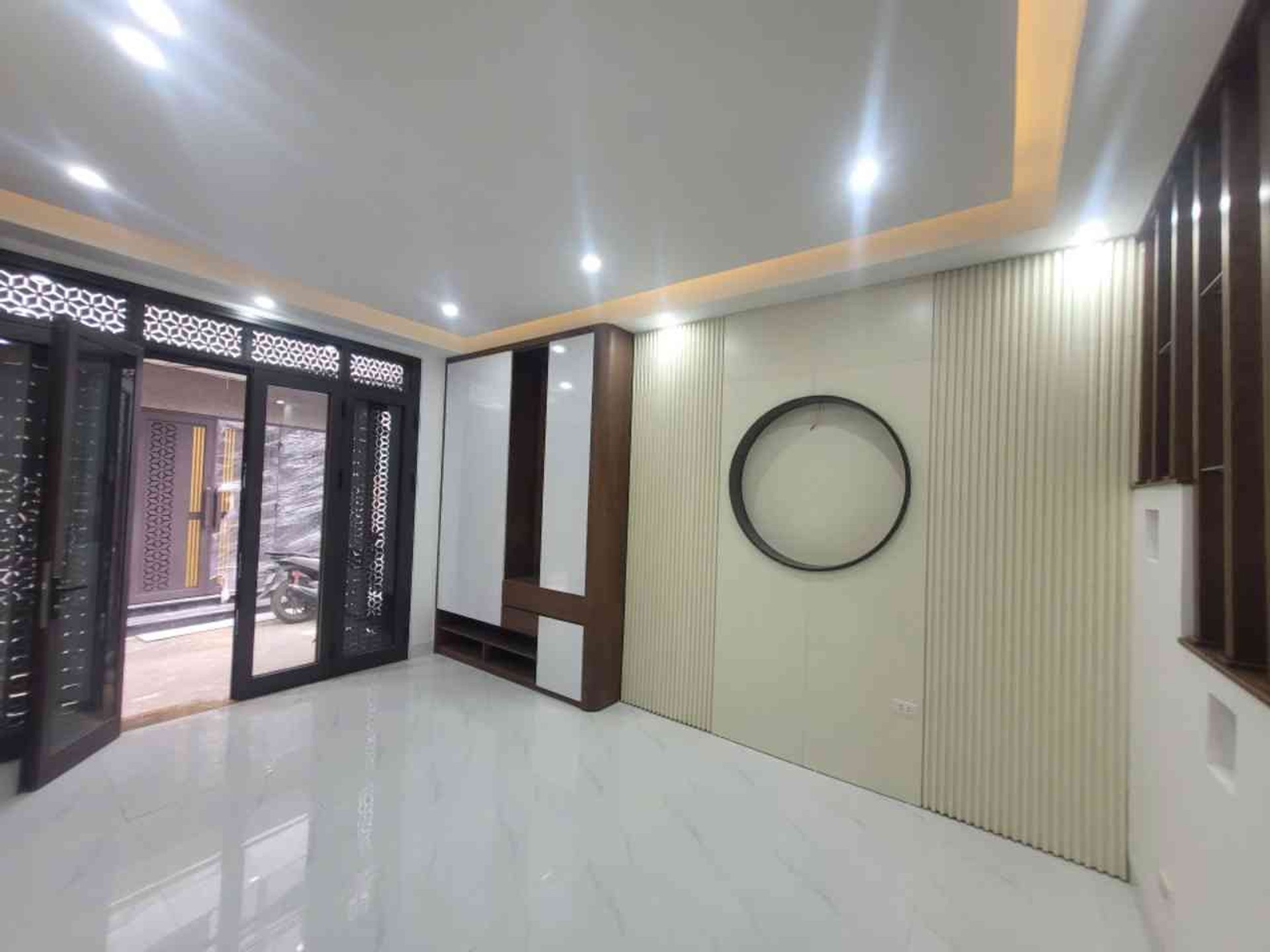 Bán nhà Định Công Thượng - diện tích 45m2 4 tầng - Ngõ Thông - giá 14 tỷ