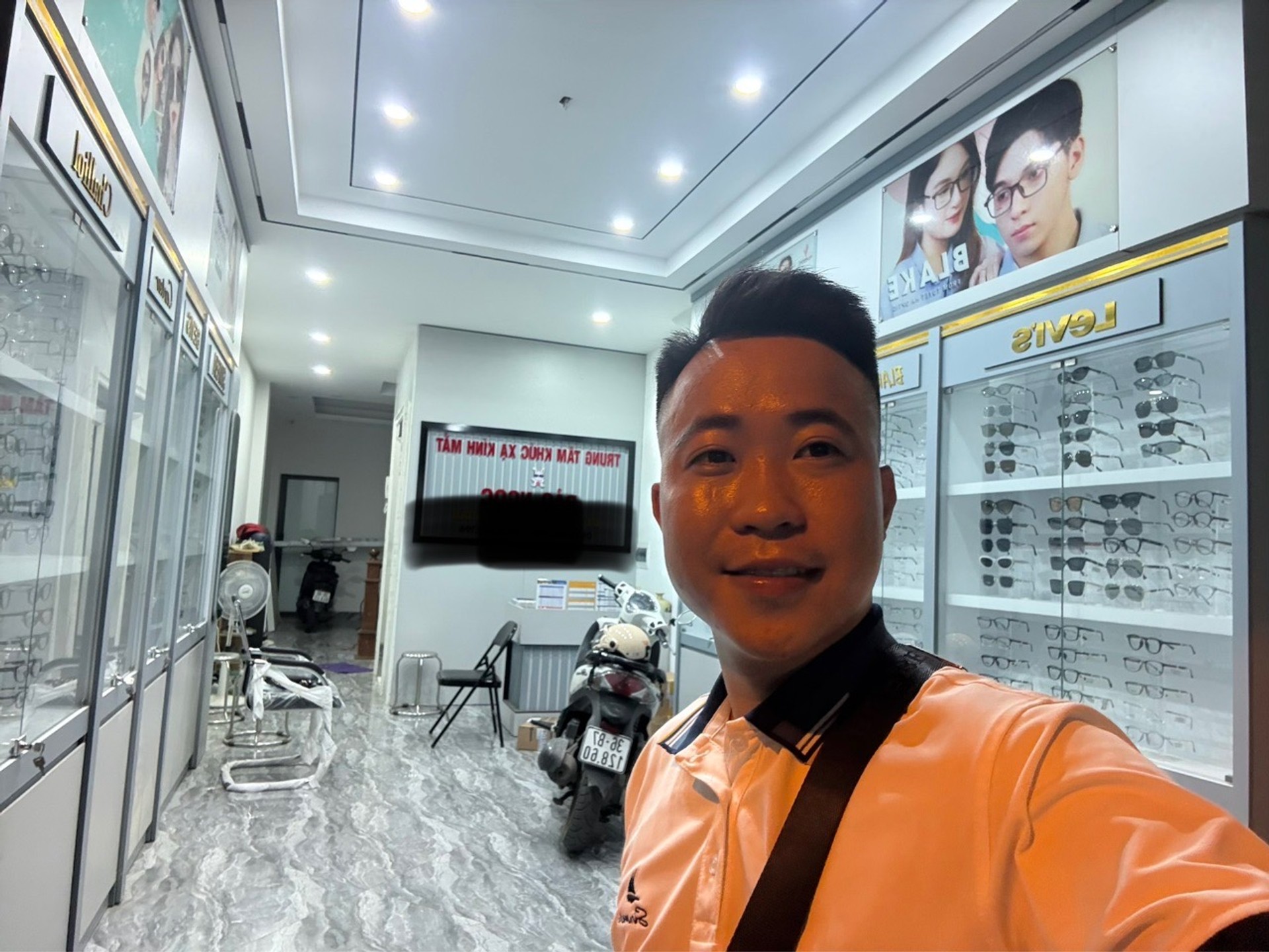 Bán nhà Hoàng Mai - diện tích 54m2 6 tầng - ô tô - giá 19,2 tỷ