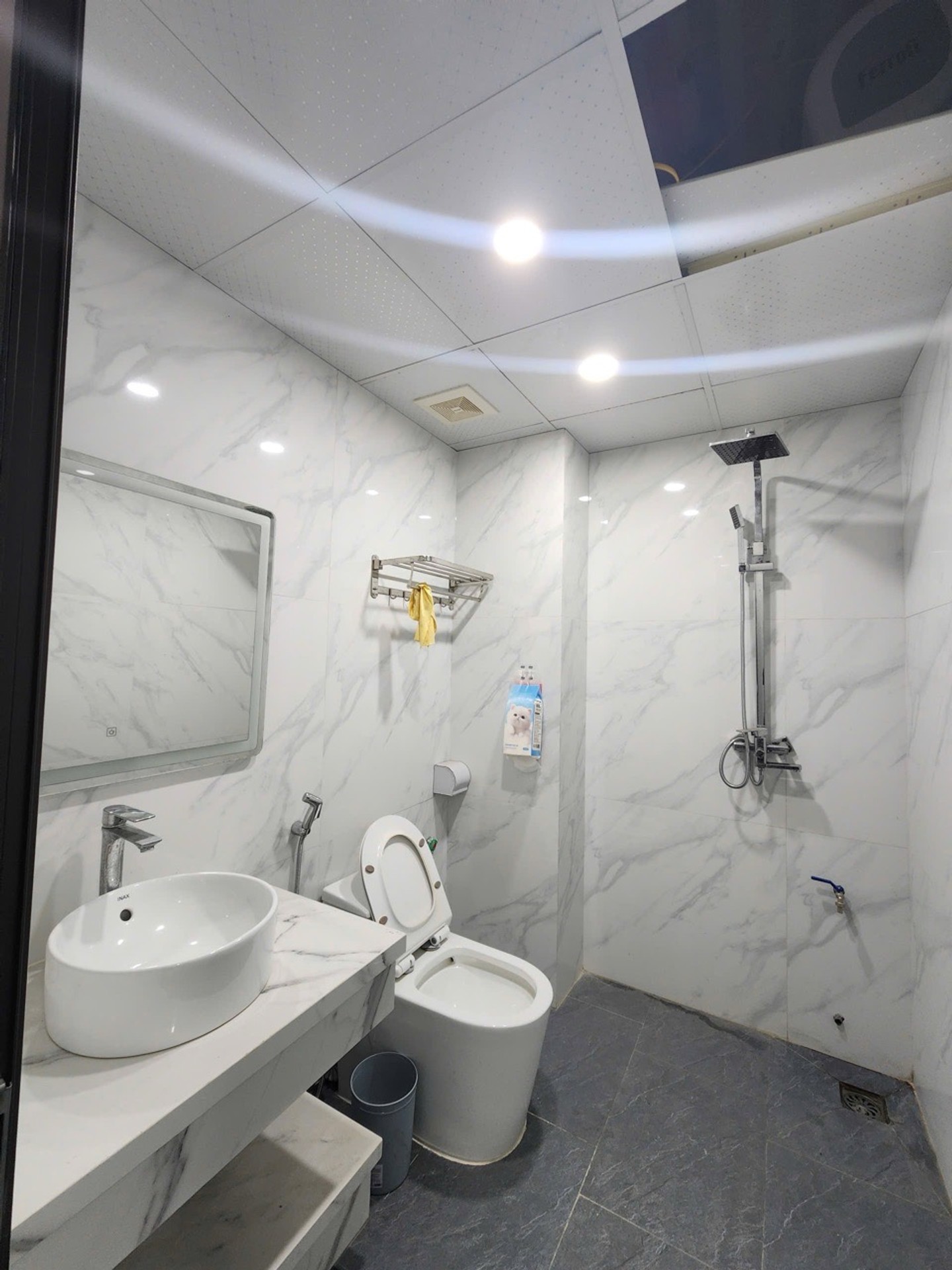 Bán nhà Hoàng Mai - diện tích 54m2 6 tầng - ô tô - giá 19,2 tỷ