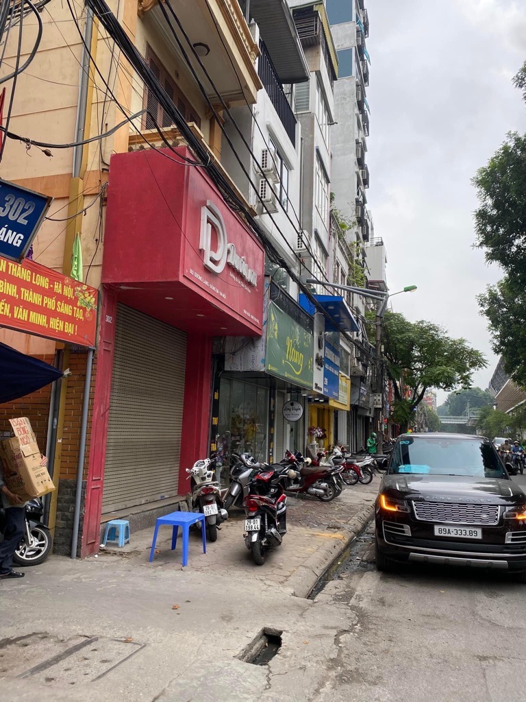 Bán nhà Đường Láng - diện tích 106m2 5 tầng - MẶT PHỐ HIẾM - LÔ GÓC 2 MẶT TIỀN - giá 39,5 tỷ