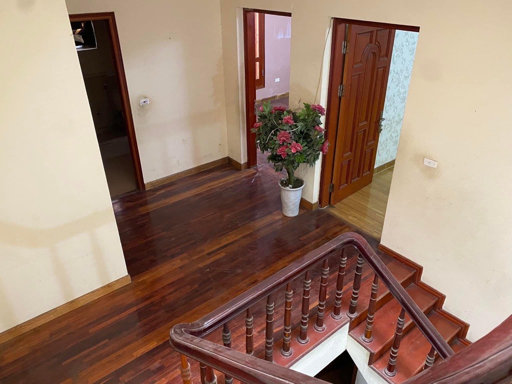 Bán nhà Đường Láng - diện tích 106m2 5 tầng - MẶT PHỐ HIẾM - LÔ GÓC 2 MẶT TIỀN - giá 39,5 tỷ