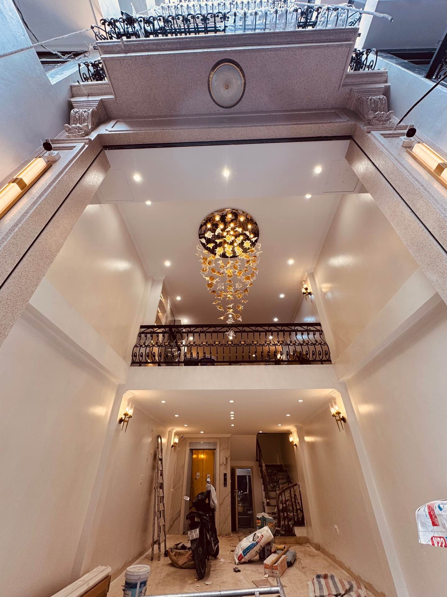 Bán nhà Hoàng Mai - diện tích 45m2 7 tầng - Phân lô khu Đền Lừ - giá 21,6 tỷ