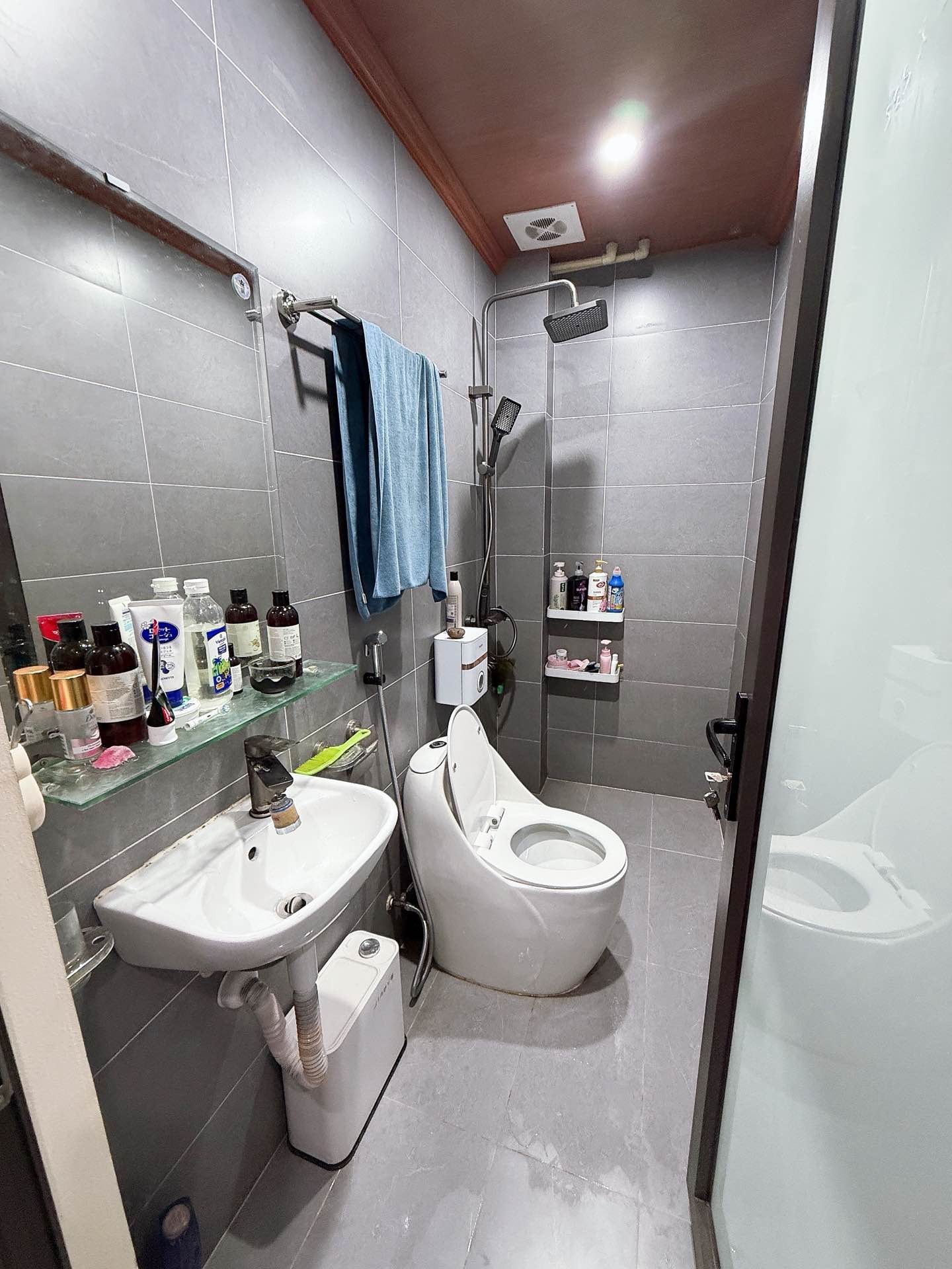 Bán nhà Ngõ Hạnh Phúc - diện tích 35m2 2 tầng - nhà đẹp hiếm có - giá 2,9 tỷ