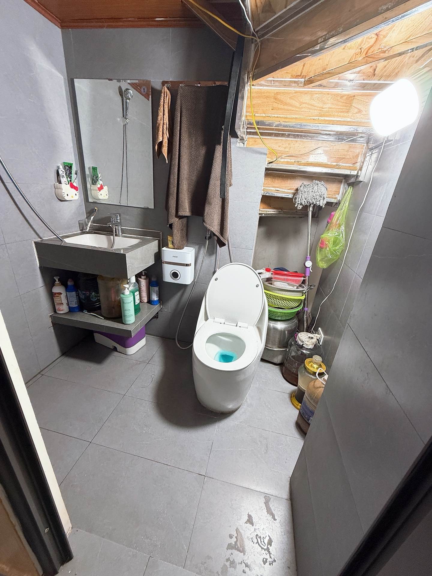 Bán nhà Ngõ Hạnh Phúc - diện tích 35m2 2 tầng - nhà đẹp hiếm có - giá 2,9 tỷ