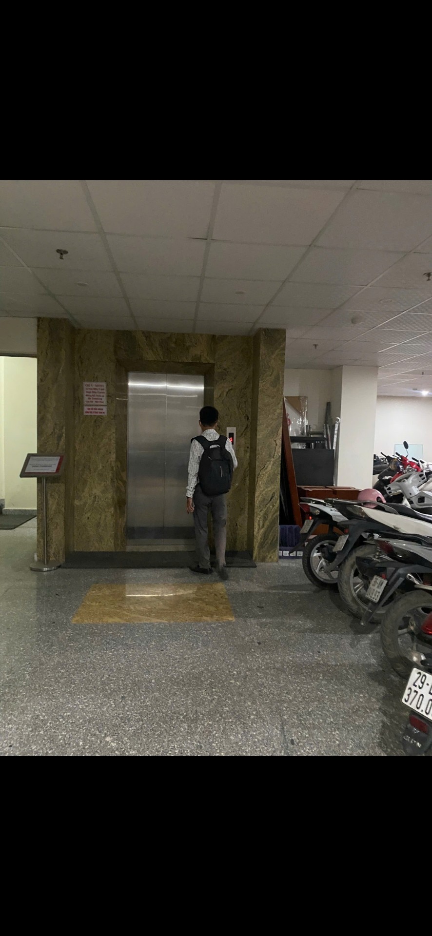 Bán nhà Lê Thanh Nghị - diện tích 451m2 9 tầng - Mặt tiền rộng, vỉa hè mênh mông - giá 295 tỷ