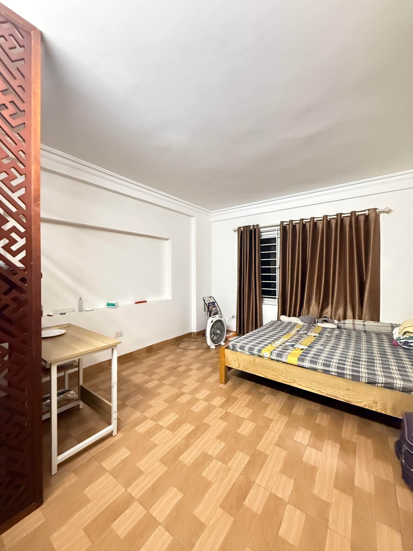Bán nhà Phố Đại Đồng - diện tích 30m2 5 tầng - Nhà dân xây mới - giá 8,8 tỷ