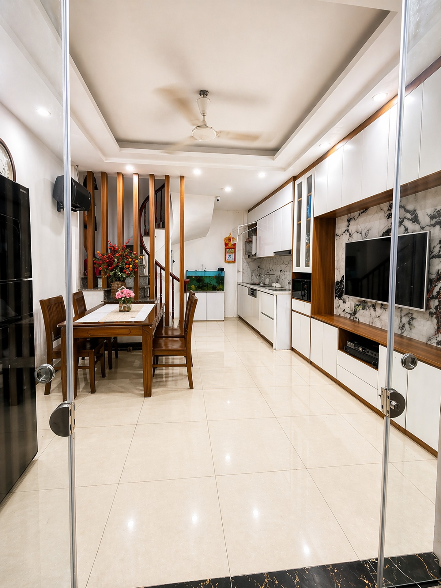 Bán nhà Phố Đại Đồng - diện tích 30m2 5 tầng - Nhà dân xây mới - giá 8,8 tỷ