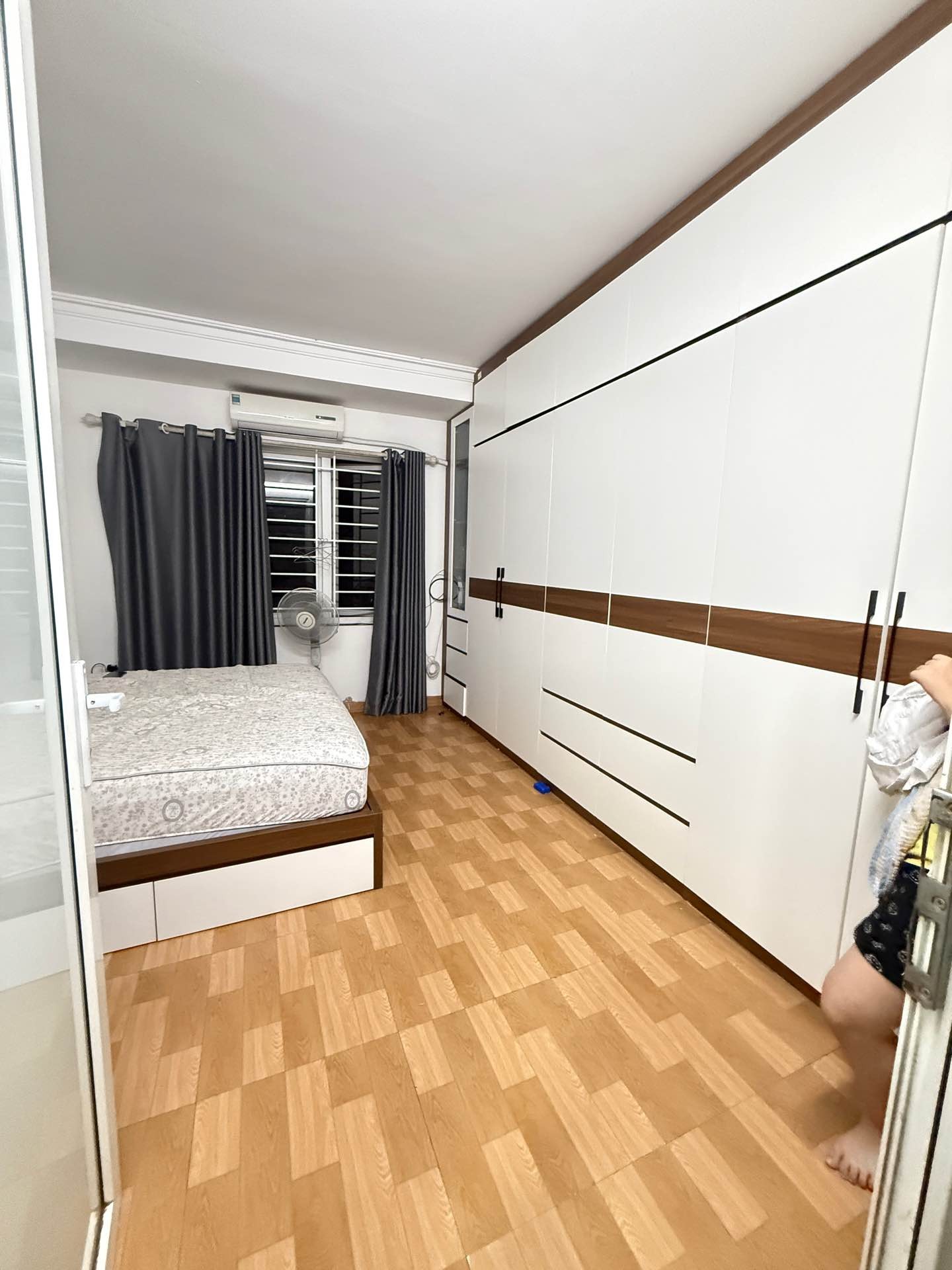 Bán nhà Phố Đại Đồng - diện tích 30m2 5 tầng - Nhà dân xây mới - giá 8,8 tỷ