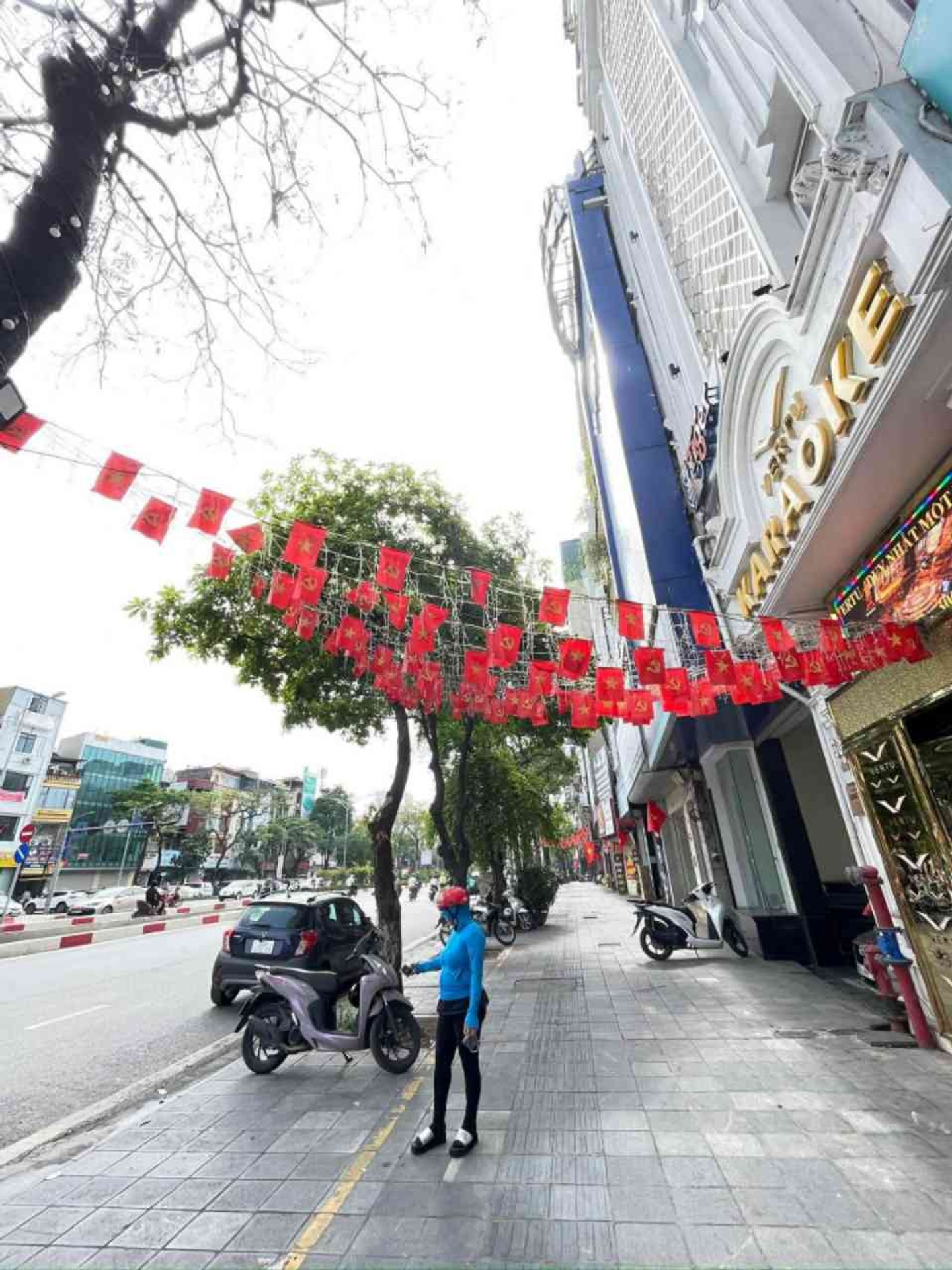 Bán nhà Trần Khát Chân - diện tích 186m2 6 tầng - Tòa nhà karaoke mặt phố - giá 122 tỷ