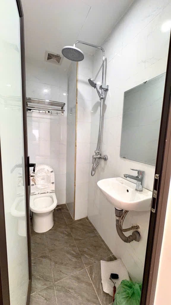 Bán nhà Thanh Nhàn - diện tích 24m2 4 tầng - ô tô tránh - giá 5,9 tỷ