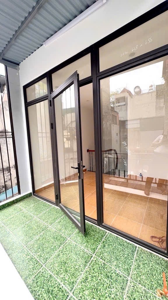 Bán nhà Thanh Nhàn - diện tích 24m2 4 tầng - ô tô tránh - giá 5,9 tỷ