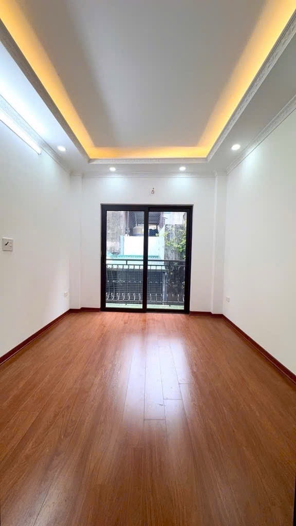 Bán nhà Thanh Nhàn - diện tích 24m2 4 tầng - ô tô tránh - giá 5,9 tỷ