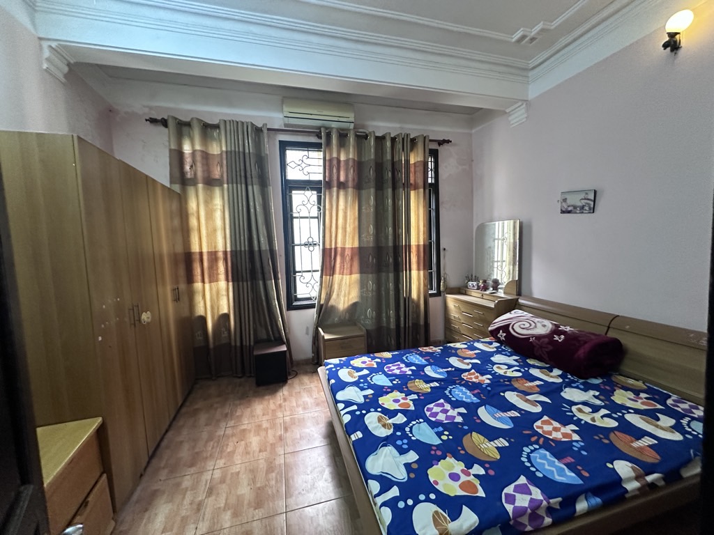Bán nhà Hai Bà Trưng - diện tích 72m2 4 tầng - ô tô tránh - giá 16,9 tỷ