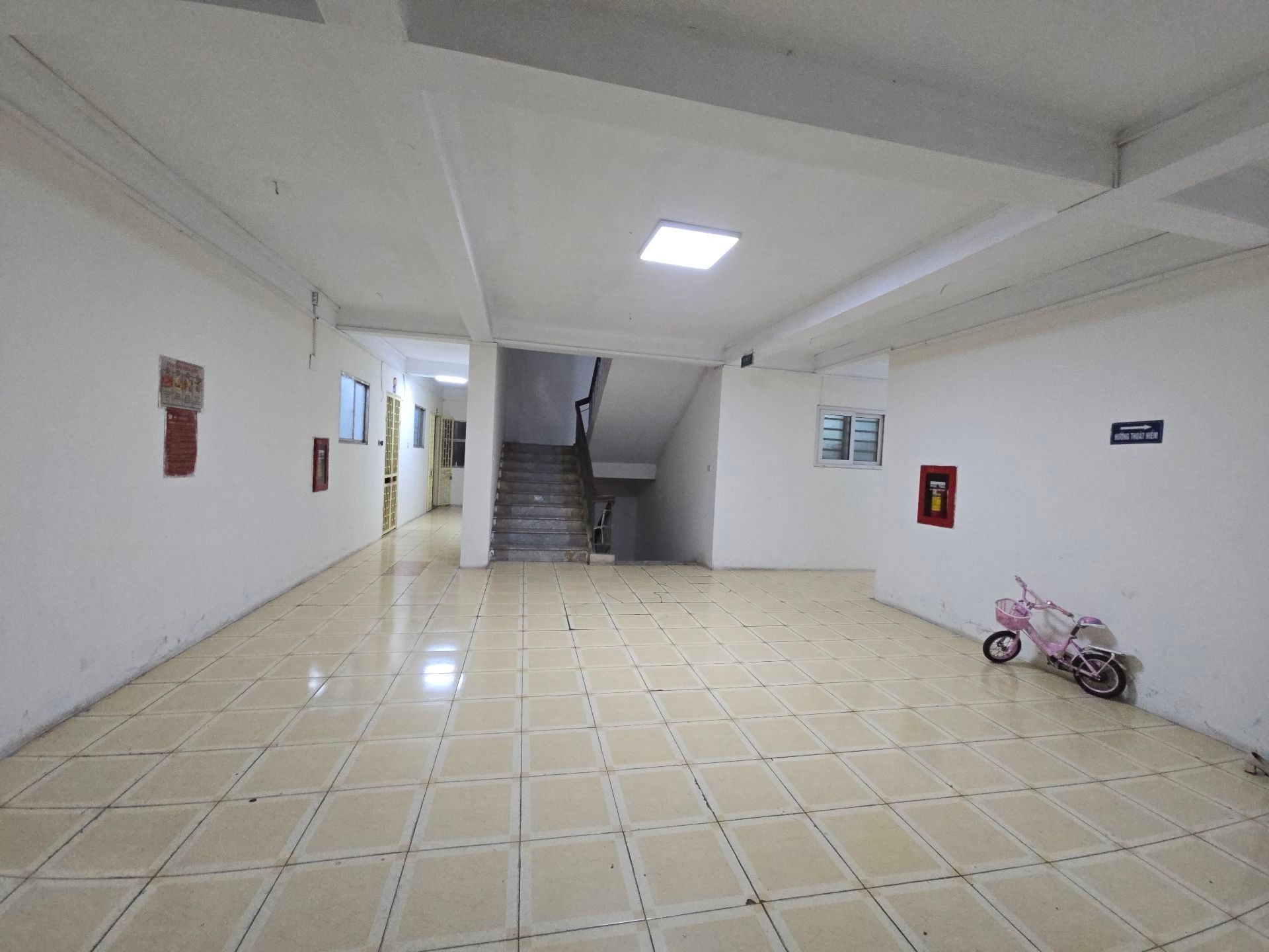 Bán nhà Nguyễn Hữu Thọ - diện tích 139m2 6 tầng - Căn hộ 3 phòng ngủ - giá 10,1 tỷ