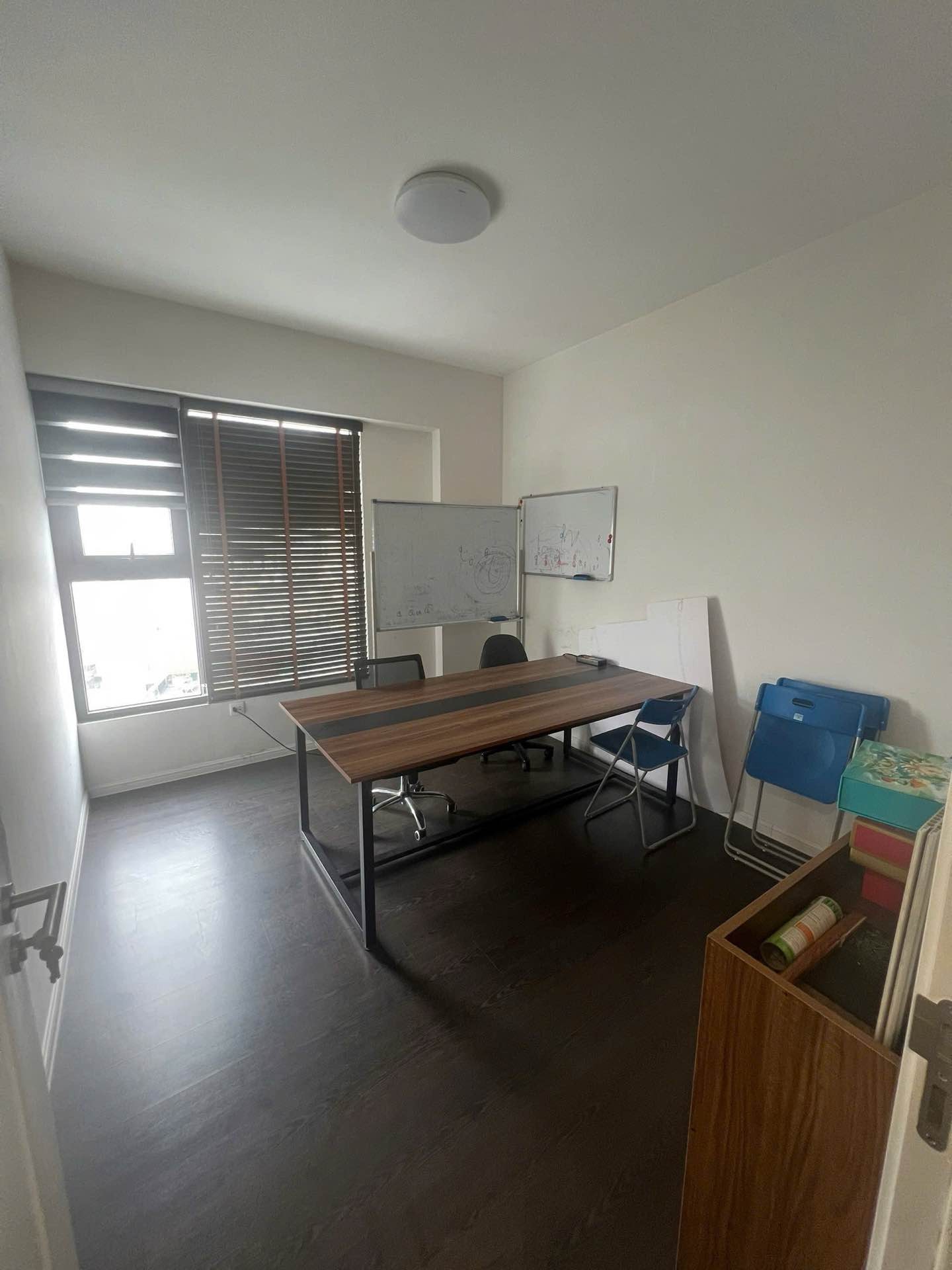 Bán nhà Minh Khai - diện tích 97m2 1 tầng - Căn hộ đẹp hiếm có - giá 12,1 tỷ