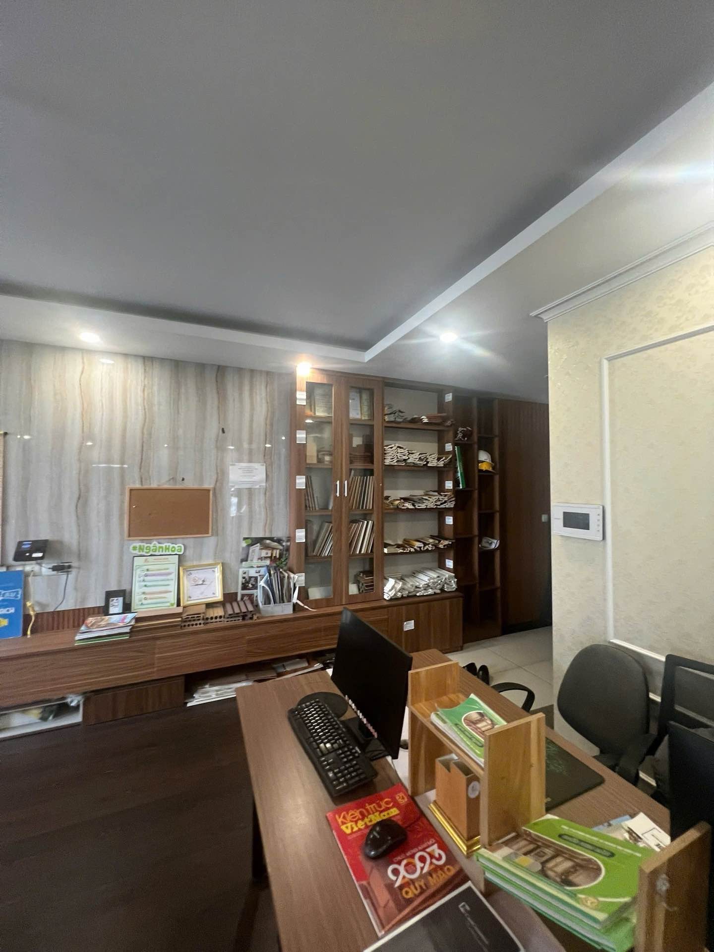 Bán nhà Minh Khai - diện tích 97m2 1 tầng - Căn hộ đẹp hiếm có - giá 12,1 tỷ